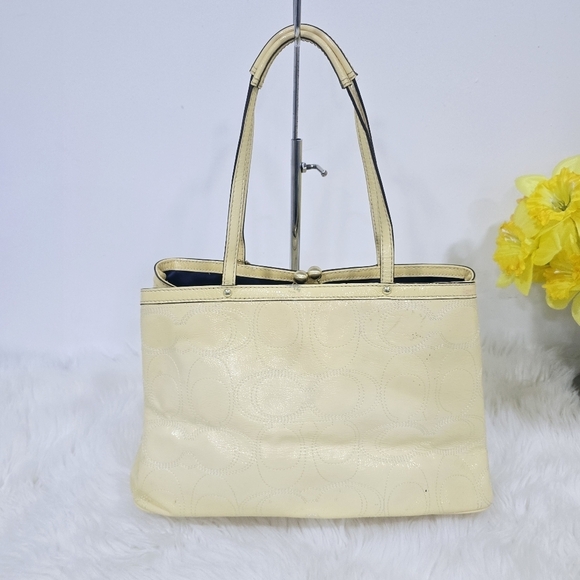 Coach yelow signature shoulder #19215 - Picture 3 of 11